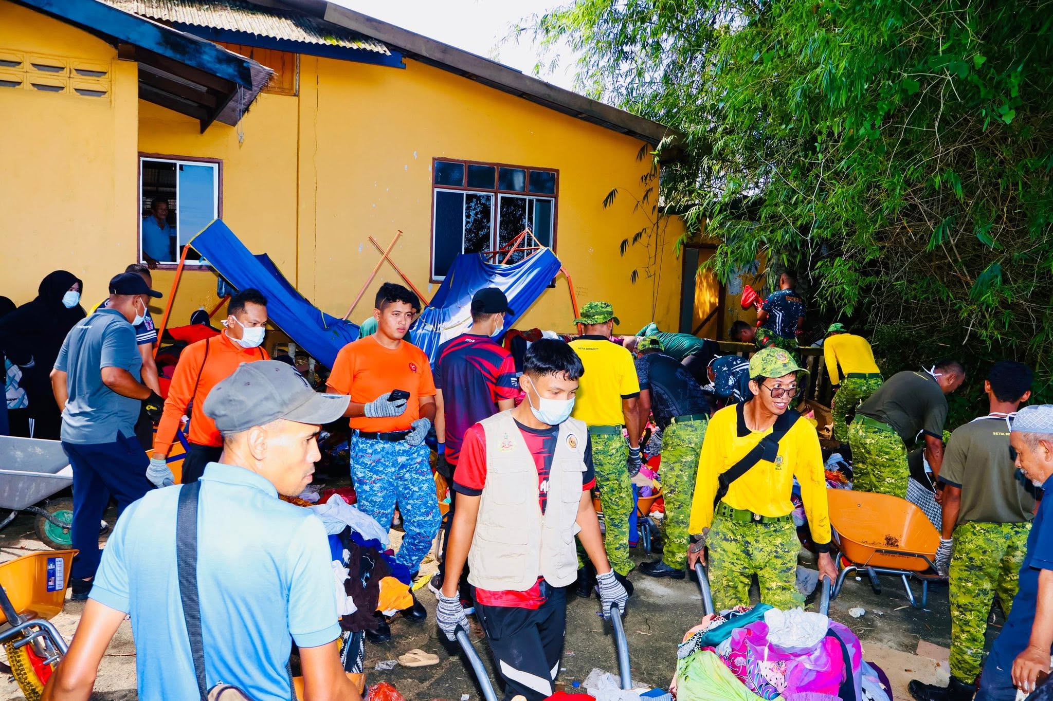 Gotong Royong Pembersihan Dan Pemulihan Pasca Kebakaran Di Kampung Gok Kapor Kota Bharu