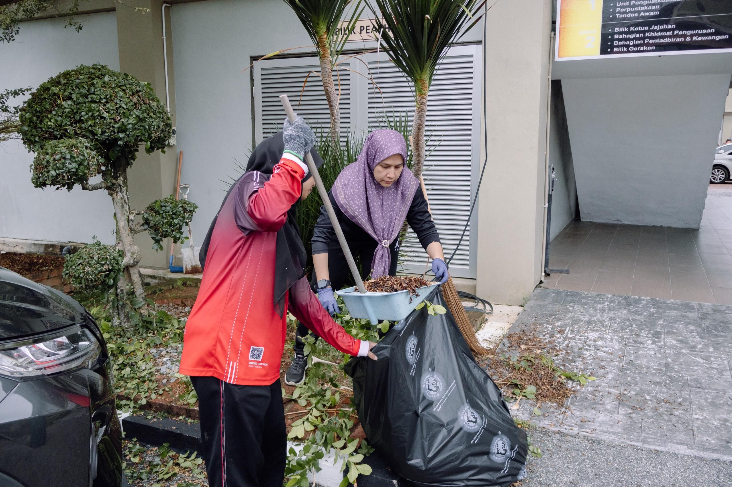 Aktiviti Gotong-Royong Luar Kawasan Pejabat